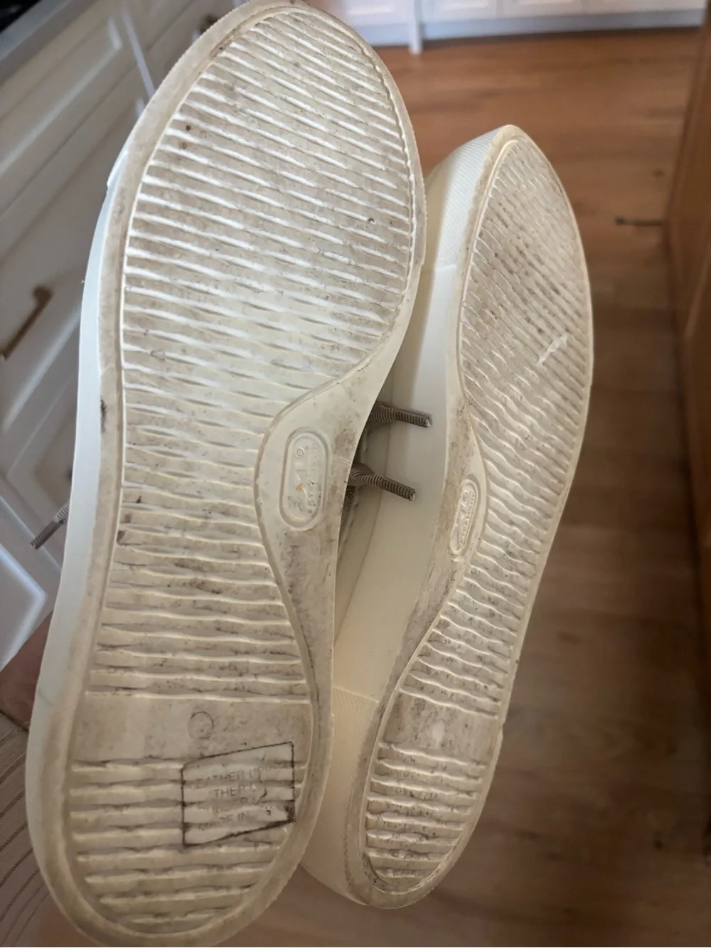 AGL Metallic Silver Women's Platform Sneakers. Size 39.5